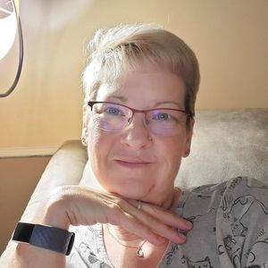 Meet your Posher, Gayle